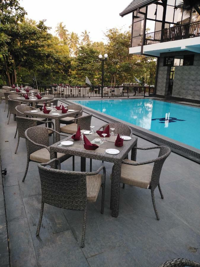 3R Resort 니곰보 외부 사진
